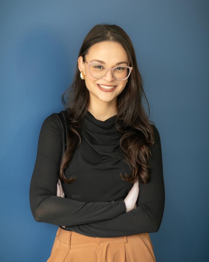 Headshot of Alyse Connelly